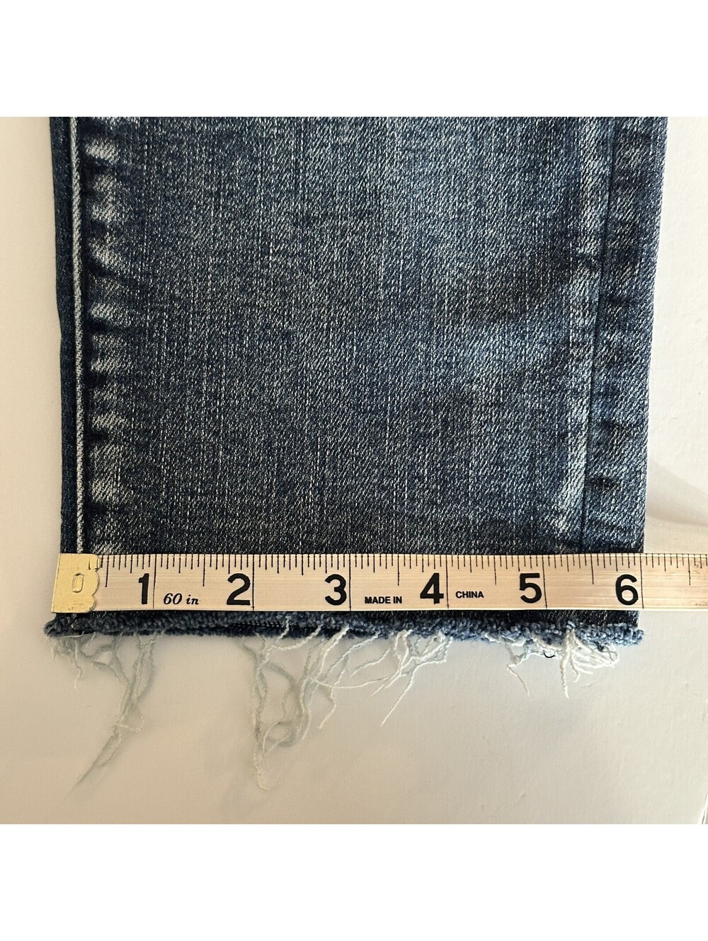 Judy Blue Women’s 9/29 Relaxed Fit Jeans Distressed Raw Hem High Rise Med Wash - Picture 11 of 12